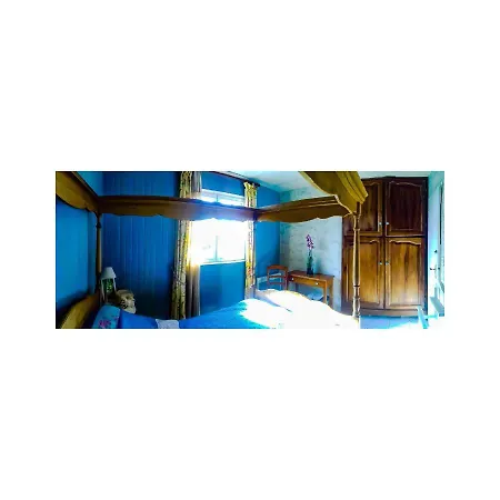 Chez L'habitant Jean De Cole Bed & Breakfast